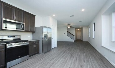 7124 Elgin St in Pearland, TX - Building Photo - Building Photo