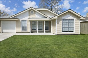 412 Liska St in Westwego, LA - Building Photo