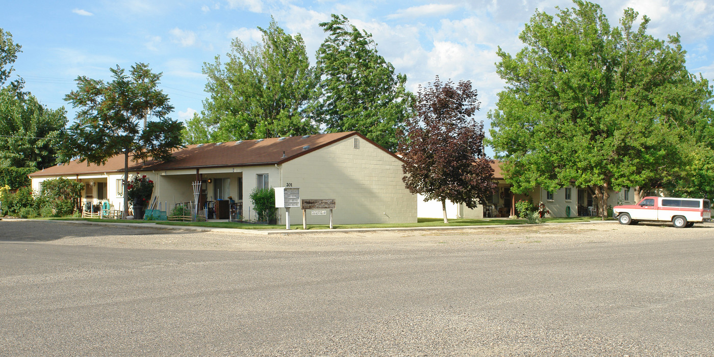 Owyhee Manor I in Homedale, ID - Building Photo