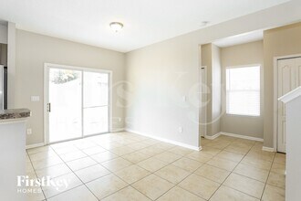 16356 Bamboo Bluff Ct, Unit 402-A in Jacksonville, FL - Foto de edificio - Building Photo