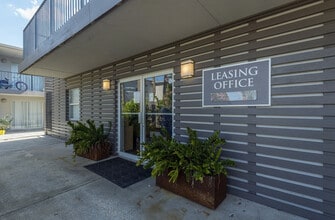 Azure East Owner LLC in Tampa, FL - Foto de edificio - Building Photo