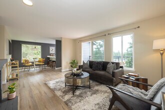 14221 NE 181st Pl in Woodinville, WA - Building Photo - Building Photo