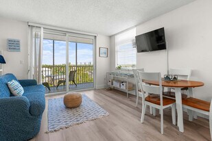 5800 Bonita Beach Rd SW in Bonita Springs, FL - Building Photo