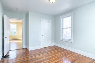 15 Simon St in Beverly, MA - Building Photo - Building Photo