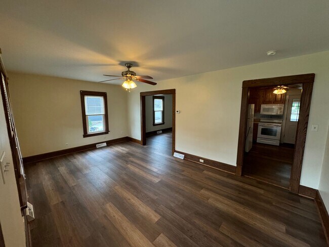 414 Summit St in Grove City, PA - Building Photo - Building Photo