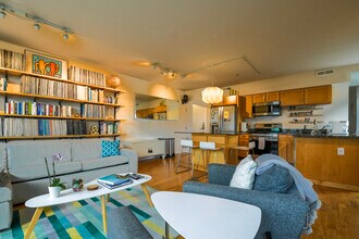1171 Oak St in San Francisco, CA - Building Photo - Building Photo