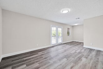Haven at Briargrove in Houston, TX - Building Photo - Interior Photo