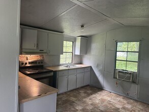 105 Shannon St in Plantersville, MS - Building Photo - Building Photo