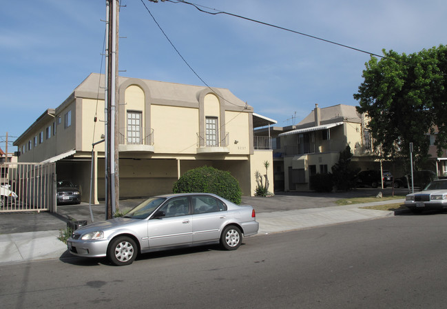 5237 Hermitage Ave in North Hollywood, CA - Building Photo - Building Photo