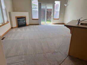 20890 Nova Loop in Bend, OR - Building Photo - Building Photo