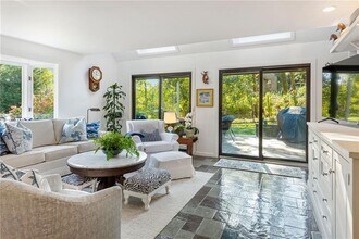 140 Connection St in Newport, RI - Building Photo - Building Photo