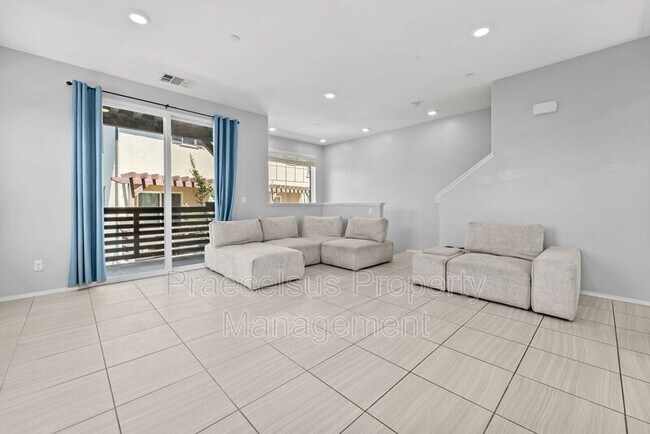 2840 Athens in Chula Vista, CA - Building Photo - Building Photo