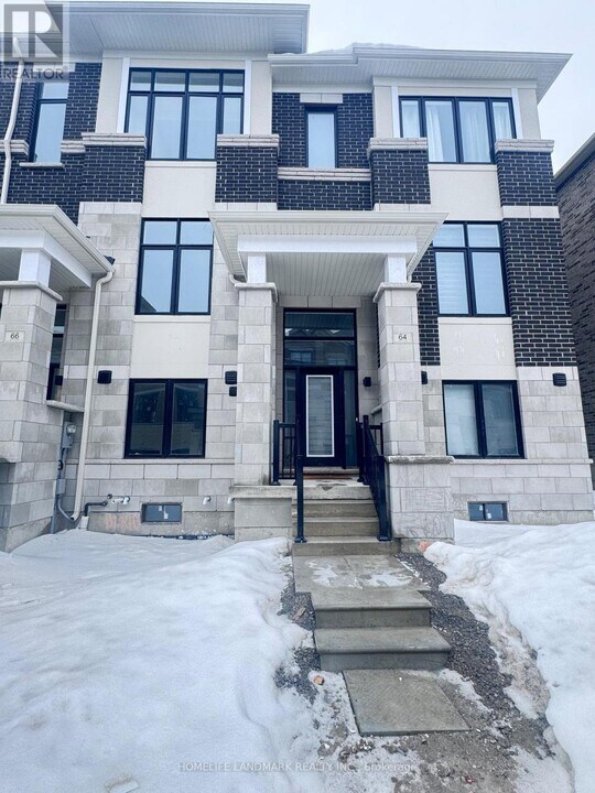 64 Millman Ln in Richmond Hill, ON - Building Photo