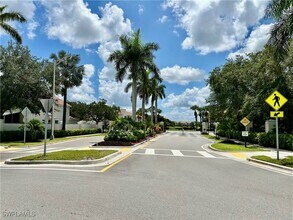 1164 Oxford Ln in Naples, FL - Building Photo - Building Photo