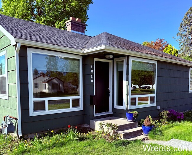1018 E 40th Ave in Spokane, WA - Building Photo - Building Photo