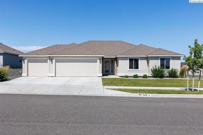 property at 3412 S Lincoln Pl