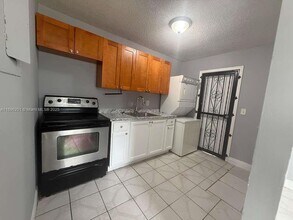 8276 NW 1st Pl in Miami, FL - Building Photo - Building Photo