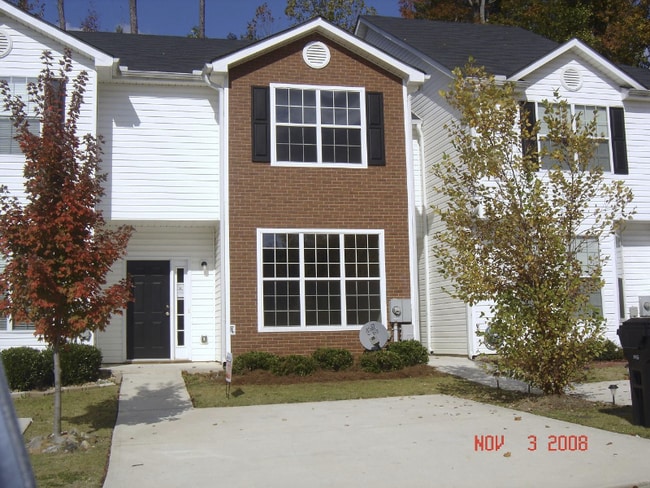 7684 Creekside Ln