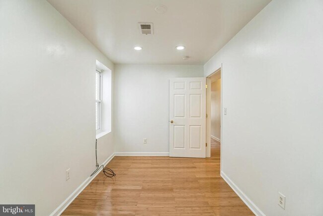 4220 Chestnut St in Philadelphia, PA - Building Photo - Building Photo