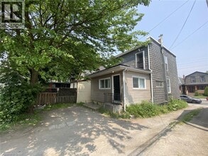 1164 Cannon St E in Hamilton, ON - Building Photo - Building Photo