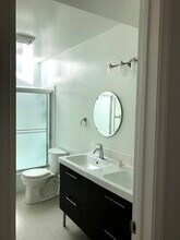 1460 Manhattan Beach Blvd, Unit E in Manhattan Beach, CA - Building Photo - Building Photo