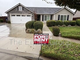 4201 W Wren Ave in Visalia, CA - Building Photo