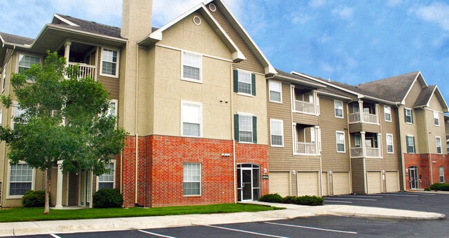 Breckenridge Apartments in Omaha, NE - Building Photo - Building Photo
