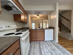 2524 S Walter Reed Dr-Unit -4 in Arlington, VA - Building Photo - Building Photo