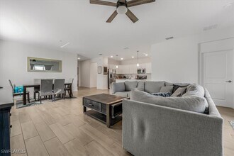 2581 Kona Wy in Naples, FL - Building Photo - Building Photo