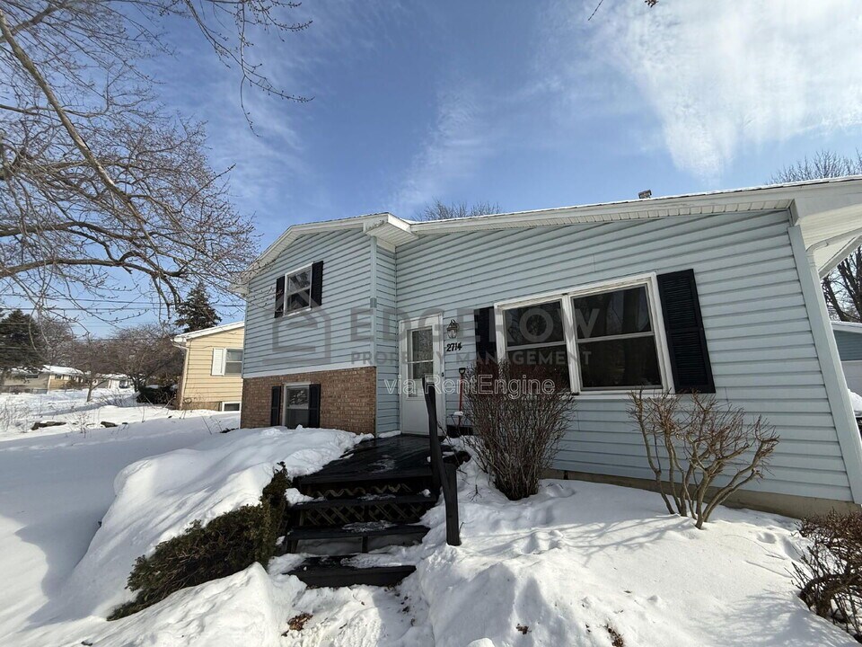 2714 Colton Dr SE in Grand Rapids, MI - Building Photo