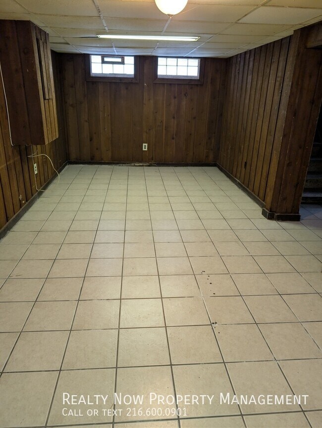 13604 Oak Park Blvd in Garfield Heights, OH - Building Photo - Building Photo