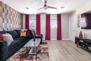 308 Denny Cir in Graham, NC - Building Photo