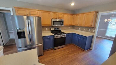 11 Galway Dr in Greer, SC - Building Photo - Building Photo