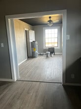 112 Wheeler Ave, Unit 1 in Center, TX - Foto de edificio - Building Photo