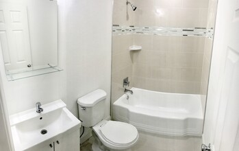 1608 18th St SE, Unit 1 in Washington, DC - Building Photo - Building Photo