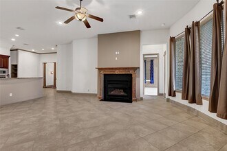 6223 Duke Trail Ln in Sugar Land, TX - Building Photo - Building Photo