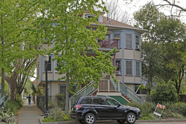 401 15th St in Sacramento, CA - Foto de edificio - Building Photo