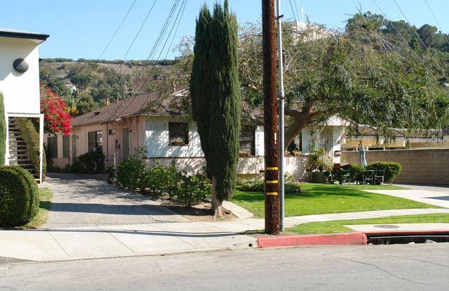 1258 Mariposa St in Glendale, CA - Foto de edificio - Building Photo