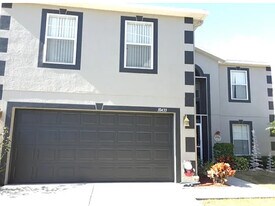 10433 Fly Fishing St in Riverview, FL - Building Photo