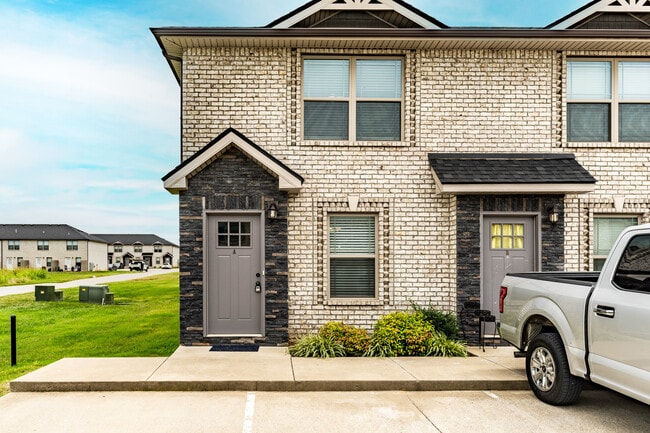 Rossview Villages in Clarksville, TN - Building Photo - Building Photo