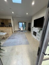 625 Elm Dr-Unit -625 N Elm Drive - ADU in Beverly Hills, CA - Building Photo - Building Photo