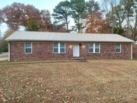 919 Rushmeade Rd, Unit L in Jackson, TN - Building Photo