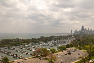 2800 N Lake Shore Dr in Chicago, IL - Building Photo - Building Photo