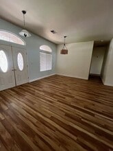 15321 Lake Berryessa Ct in Bakersfield, CA - Building Photo - Building Photo