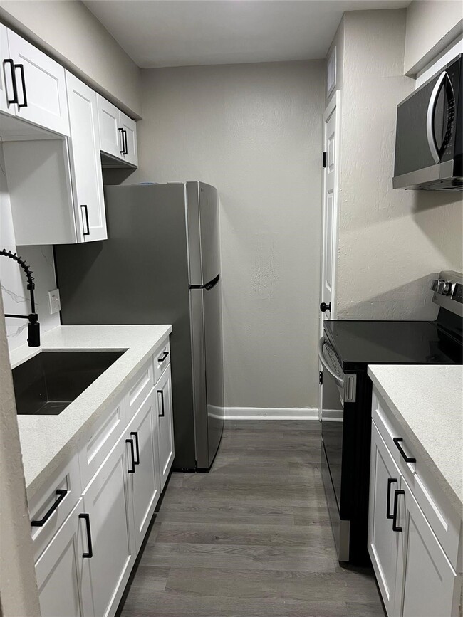 property at 910 7th Ave N