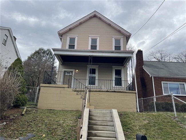 206 Hallock St in Pittsburgh, PA - Building Photo - Building Photo