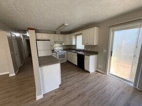 974 W 32nd St in Indianapolis, IN - Building Photo - Building Photo