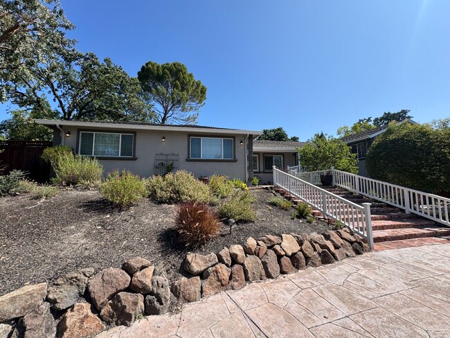 4340 Walnut Blvd in Walnut Creek, CA - Building Photo - Building Photo