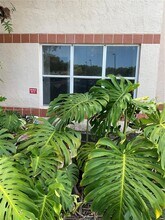 3320 Pinewalk Dr N in Margate, FL - Building Photo - Building Photo