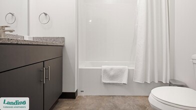 1014 Spruce St, Unit 236 in St. Louis, MO - Foto de edificio - Building Photo